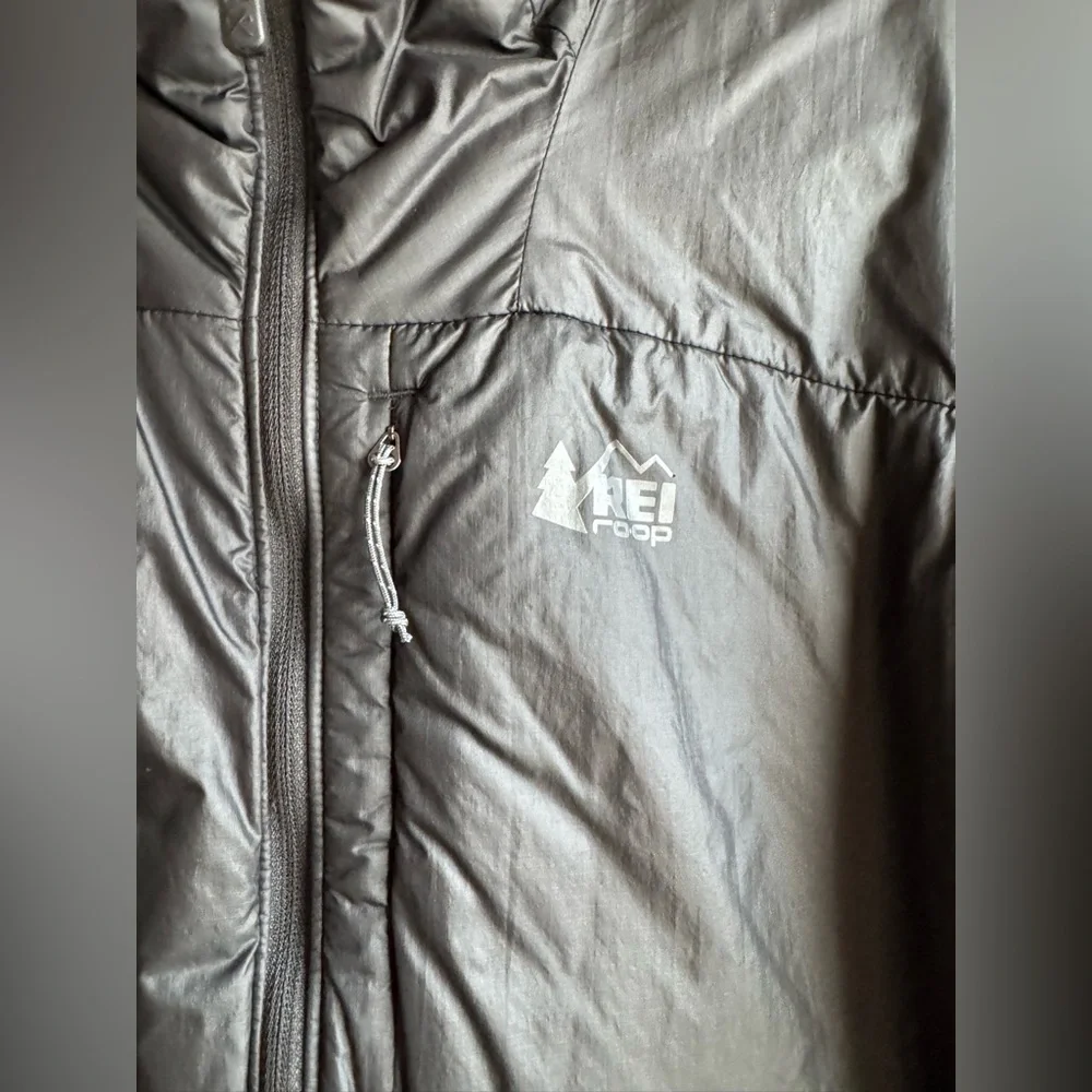 REI Men’s Unisex Light weight puffer zip up jacket black size medium - Picture 2 of 5